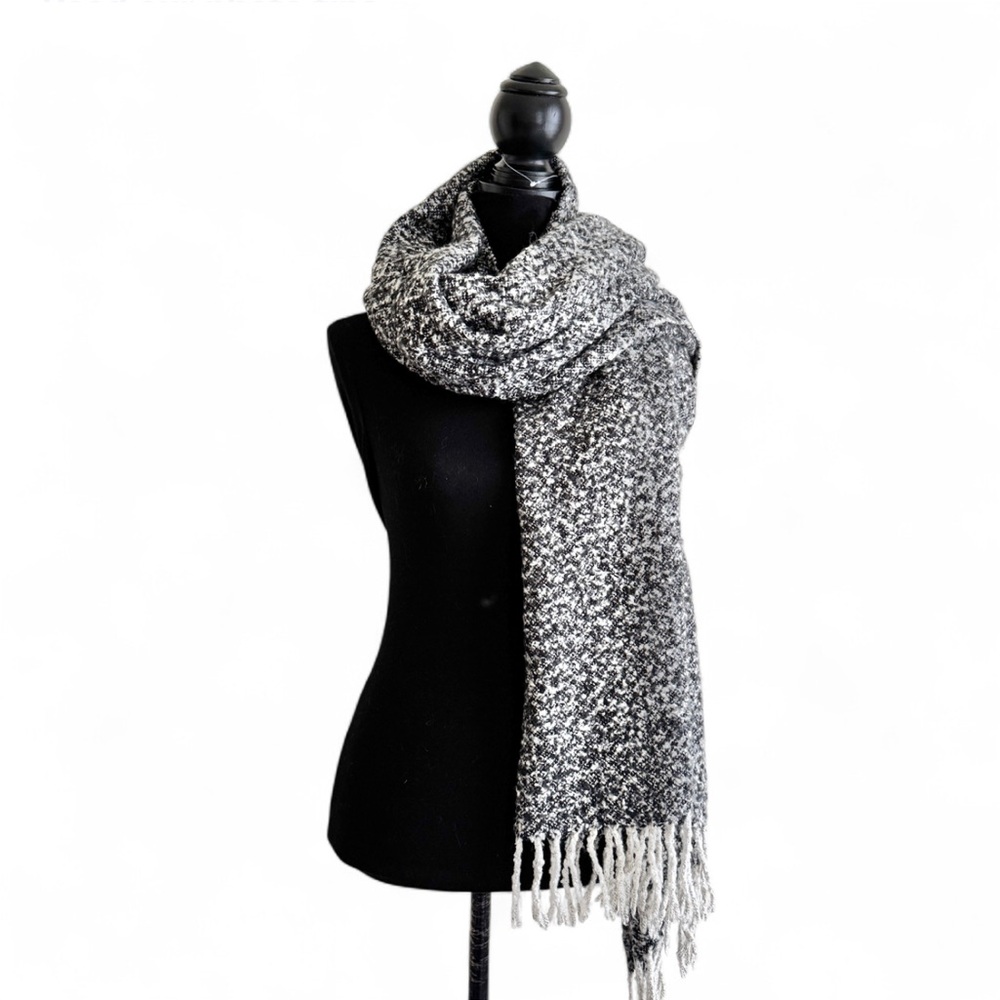 Vintage American Eagle Blanket Scarf with Tassels – Light Grey & Black – NWOT